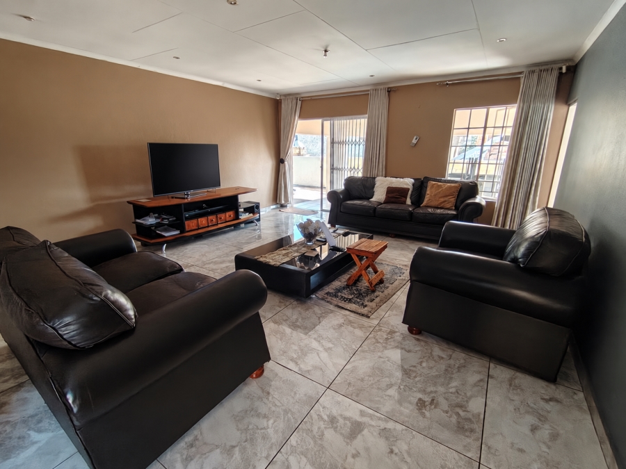 3 Bedroom Property for Sale in Safari Gardens North West